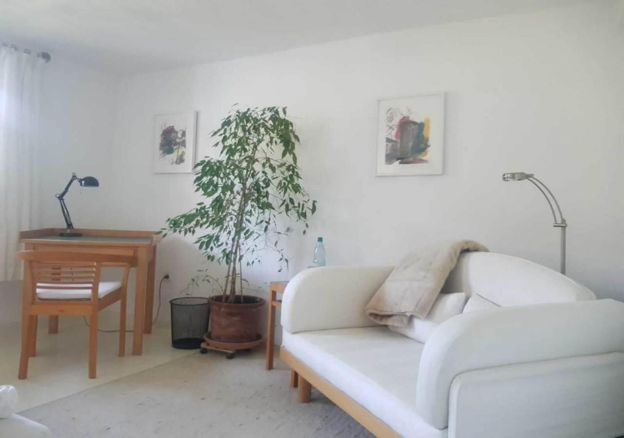 Aeltestes Haus In Quentel - Ferienwohnung 1 Mit Kleinem Garten Lichtenau Exteriör bild