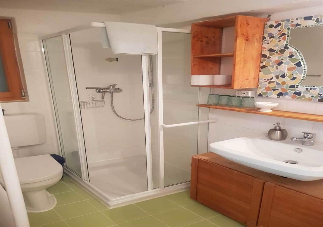 Aeltestes Haus In Quentel - Ferienwohnung 1 Mit Kleinem Garten Lichtenau Exteriör bild