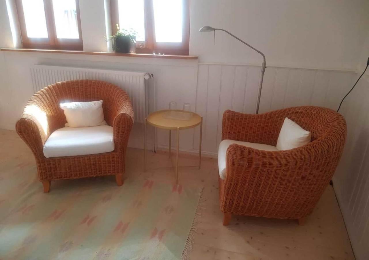 Aeltestes Haus In Quentel - Ferienwohnung 1 Mit Kleinem Garten Lichtenau Exteriör bild