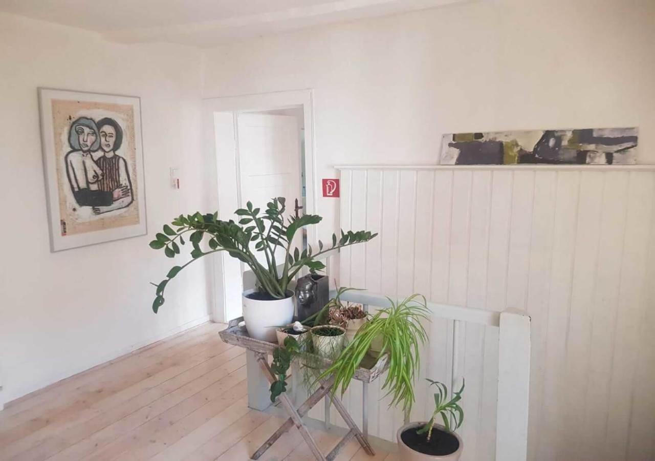 Aeltestes Haus In Quentel - Ferienwohnung 1 Mit Kleinem Garten Lichtenau Exteriör bild